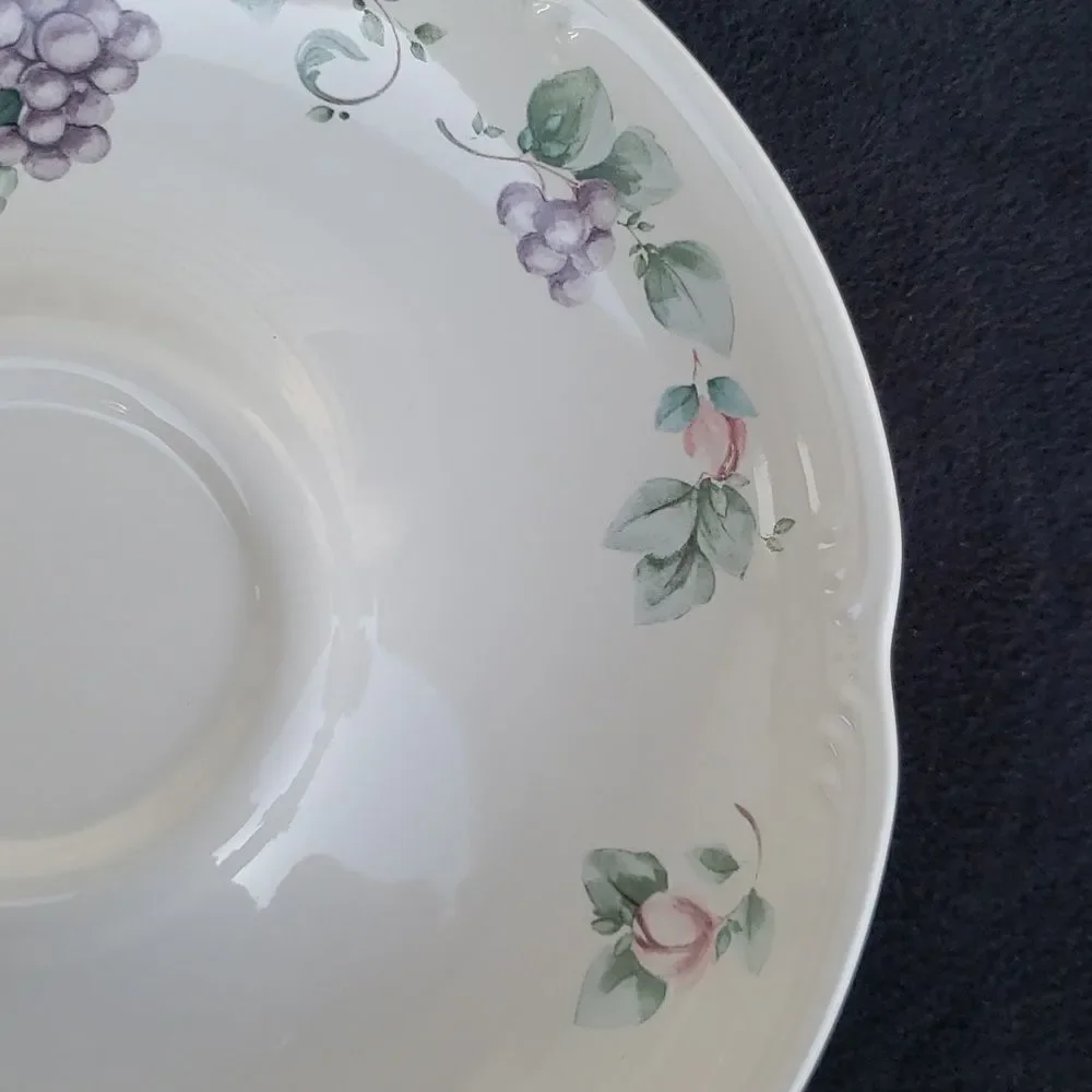 Beautiful Vintage Pfaltzgraff Ceramic Chip / Veggie & Dip Set Grapes Roses